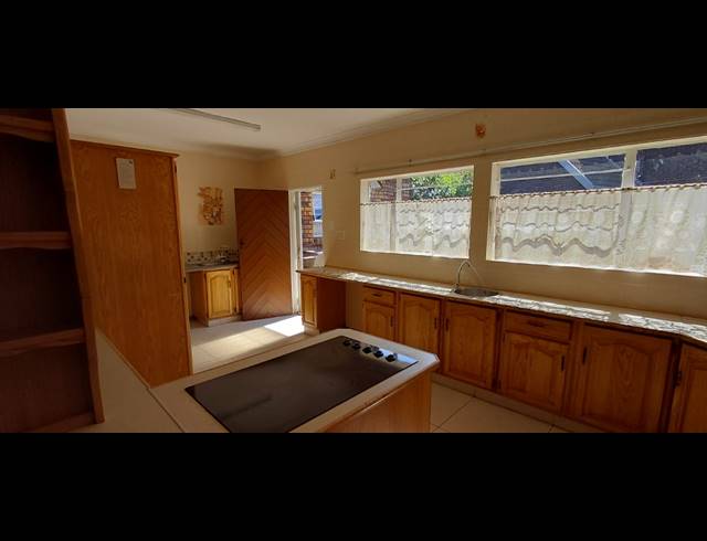 3 BEDROOM FREESTANDING TO LET IN DALPARK PROPER